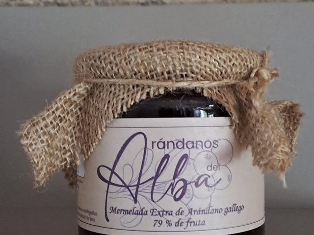 Mermelada Extra de Arándano gallego-¡Envío GRATIS!-Pedido mínimo 4 botes (310 g).